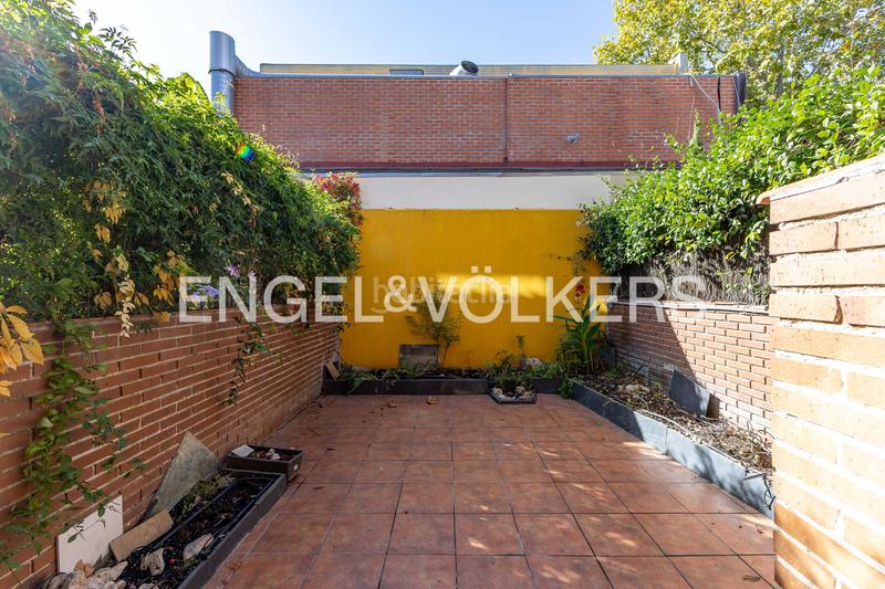 Foto 9b1a5ba6-35f0-44c6-ae43-6db50bf59daf. Casa amb calefacció aparcament piscina a San Juan Bautista Madrid