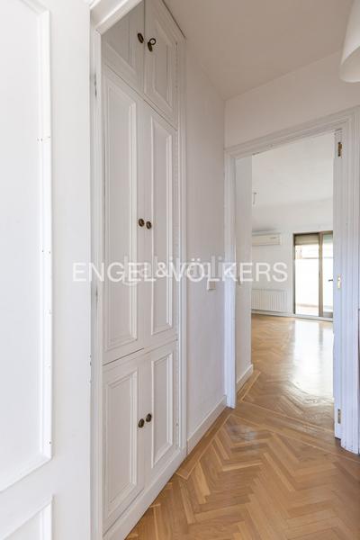 Foto db04aee8-49bd-4e62-a727-9775a52dee57. Casa amb calefacció aparcament piscina a San Juan Bautista Madrid