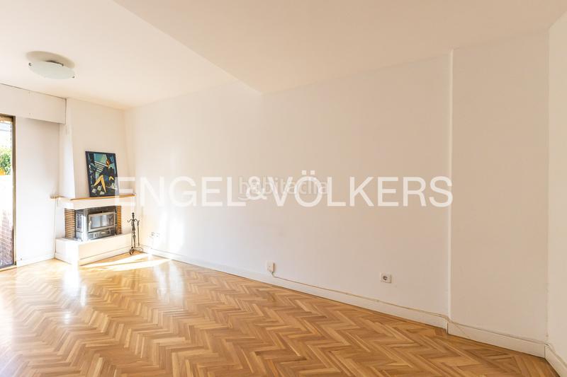 Foto e5143f36-a3c6-4c23-adfe-f4b15dc6f9a9. Casa amb calefacció aparcament piscina a San Juan Bautista Madrid