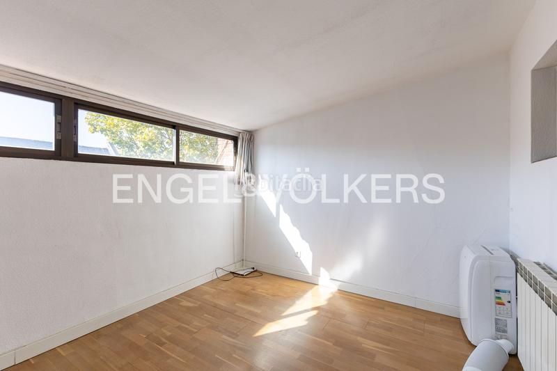 Foto f46af5c5-bef7-4b6b-9346-8c43c365907e. Casa amb calefacció aparcament piscina a San Juan Bautista Madrid