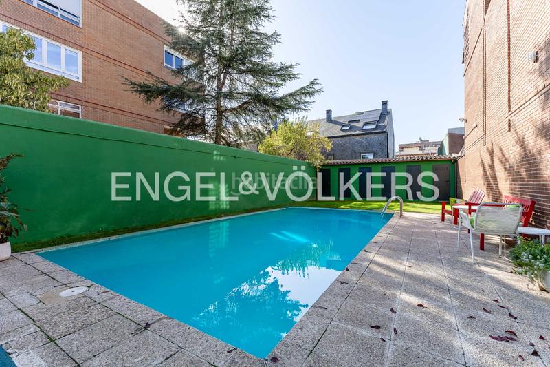 Foto f5d8f221-a468-4531-a2bd-db6c14a659a6. Casa amb calefacció aparcament piscina a San Juan Bautista Madrid