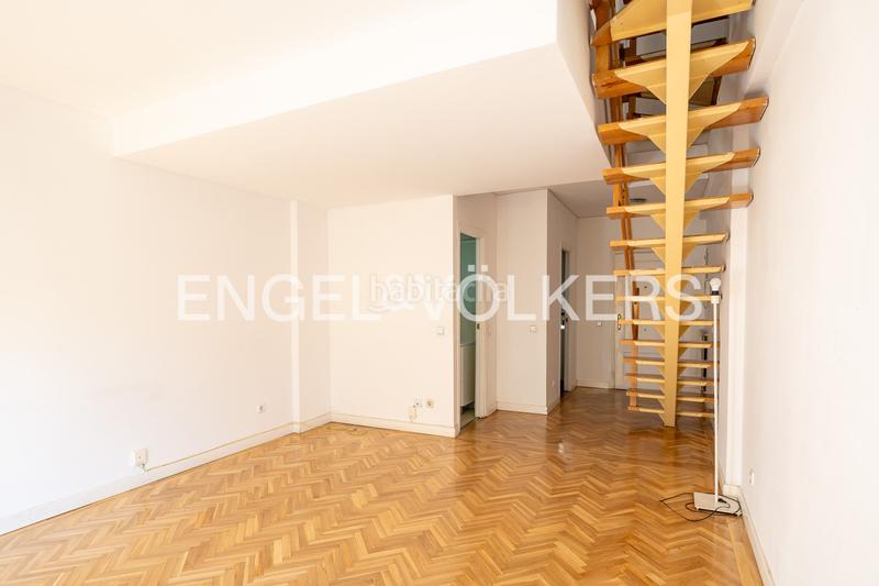 Foto f8c24c04-13a3-4342-a88c-abcb9a4c9e19. Casa amb calefacció aparcament piscina a San Juan Bautista Madrid