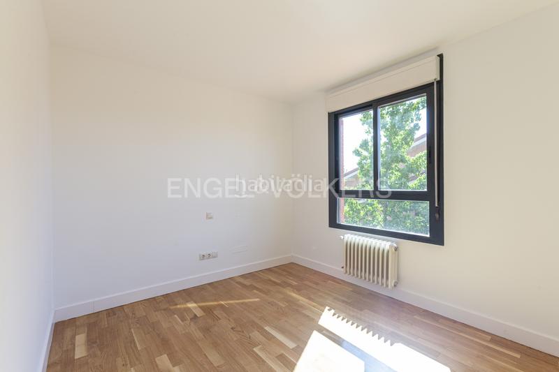 Foto 3afe18b0-5c94-4167-b952-5961b5936ab8. Alquiler casa adosada fantástica casa adosada en Encinar de los Reyes La Moraleja