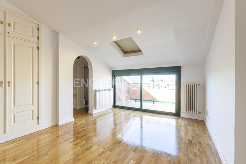 Foto 9db797c0-2a80-4b44-bbfd-b366878886ac. Alquiler casa adosada fantástica casa adosada en Encinar de los Reyes La Moraleja