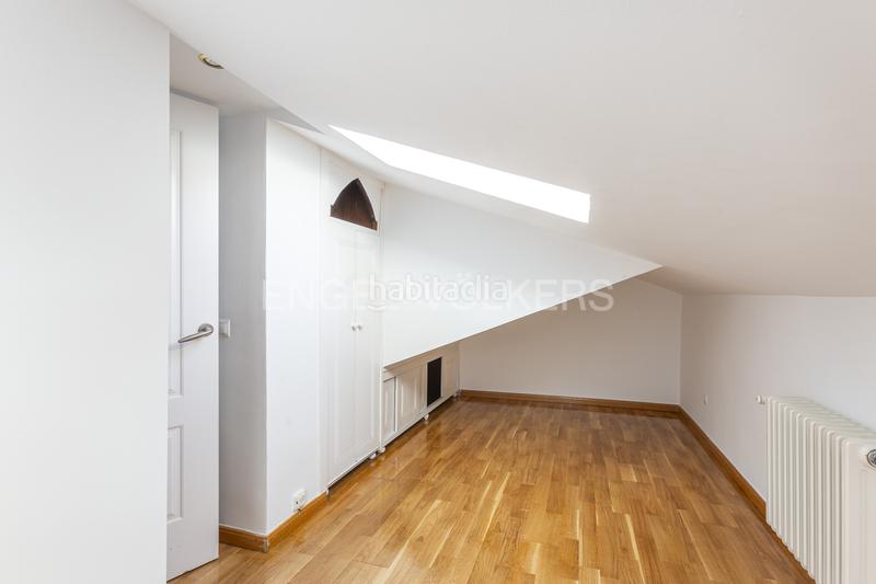 Foto b27e9780-59c3-46ea-a87a-8a7c113bb7e9. Alquiler casa adosada fantástica casa adosada en Encinar de los Reyes La Moraleja