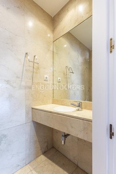 Foto e7353baa-f062-451a-9e63-bddc44591033. Alquiler casa adosada fantástica casa adosada en Encinar de los Reyes La Moraleja