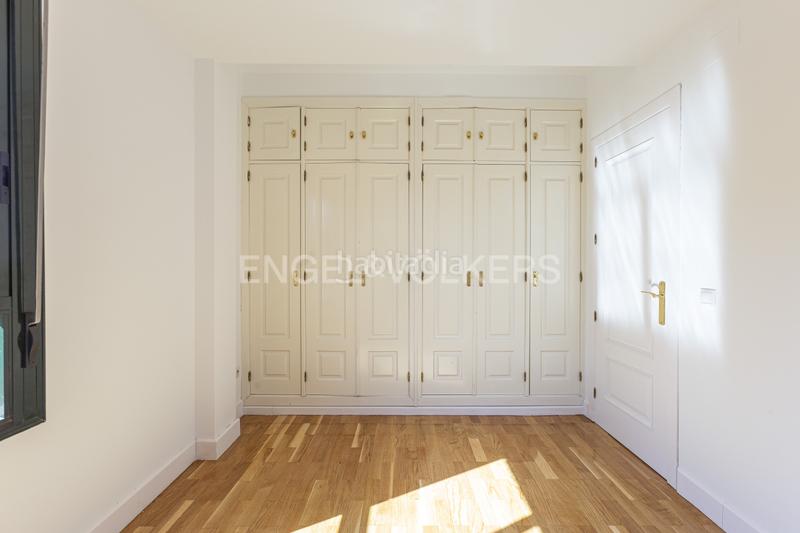 Foto f8ef852d-12a4-4104-84bf-a69eada81f60. Alquiler casa adosada fantástica casa adosada en Encinar de los Reyes La Moraleja