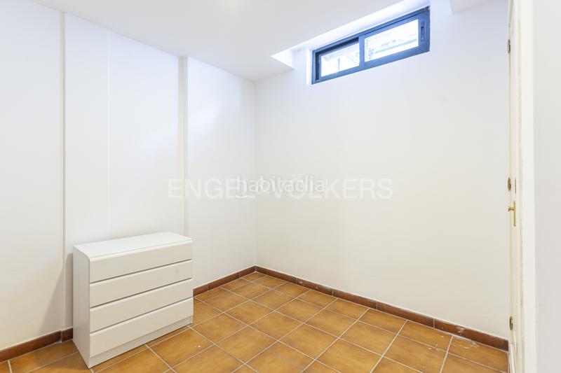 Foto c6d68dd6-3894-4043-80f1-39fc9a57b8da. Lloguer casa adossada amb calefacció aparcament a La Moraleja