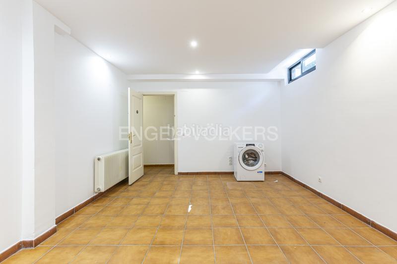 Foto e065b2b4-e0a2-42fc-8a63-90fe08cb047d. Lloguer casa adossada amb calefacció aparcament a La Moraleja