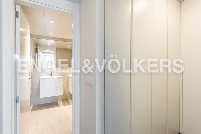 Foto 1e1bc320-8e03-4cd0-a0b5-f4eba345e022. Apartament amb calefacció aparcament piscina a Universidad-Malasaña Madrid