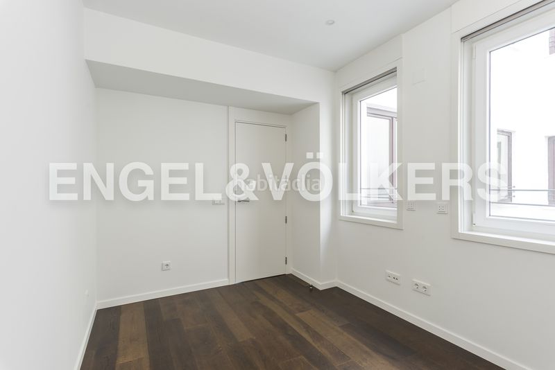 Foto 9f23754e-3e03-4577-b61e-bc0c66e32728. Apartament amb calefacció aparcament piscina a Universidad-Malasaña Madrid