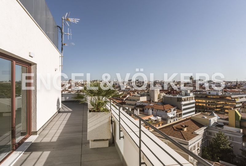 Foto ea4ef340-37fe-439b-9852-969c286d3214. Apartament amb calefacció aparcament piscina a Universidad-Malasaña Madrid