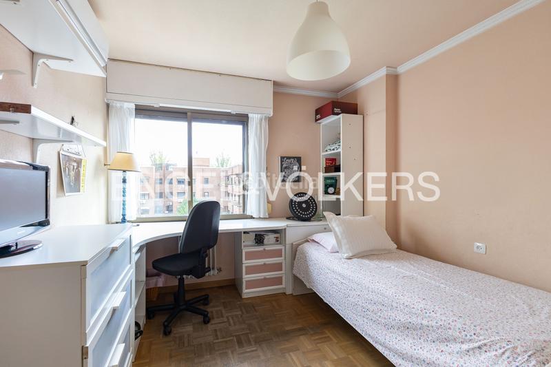 Foto 11421fa7-1b70-4dd9-96b2-73a51709bf2c. Apartamento magnifico piso en avenida de europa en Madrid