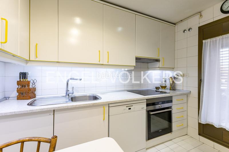 Foto 6ca419dd-f9c7-42dd-8e92-8207ae6080b5. Apartamento magnifico piso en avenida de europa en Madrid