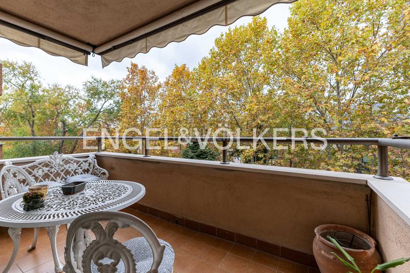 Foto c8b662c1-aa44-4e65-93e8-8cea4169ae98. Apartamento magnifico piso en avenida de europa en Madrid