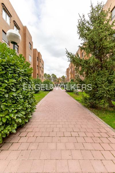 Foto d03e83df-11fe-46c5-9679-e23a6914facc. Apartamento magnifico piso en avenida de europa en Madrid