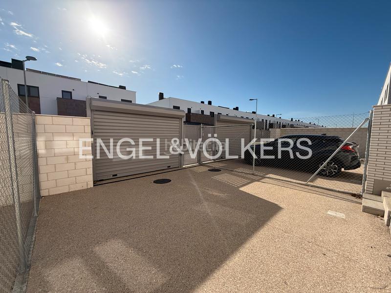 Foto 2bde082b-b416-4fbc-bbe4-c3646deea591. Miete haus mit heizung parking in Fresnos I y II Torrejón de Ardoz