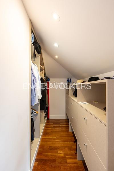 Foto 49e5b094-fc07-40ab-9f4d-d2320e25c58c. Duplex con riscaldamento parcheggio piscina in Monte el Pilar Majadahonda