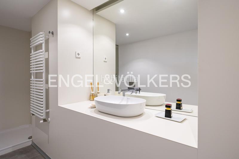 Foto 9bd0f300-554d-4809-9b0b-5192090ef6a5. Duplex con riscaldamento parcheggio piscina in Monte el Pilar Majadahonda