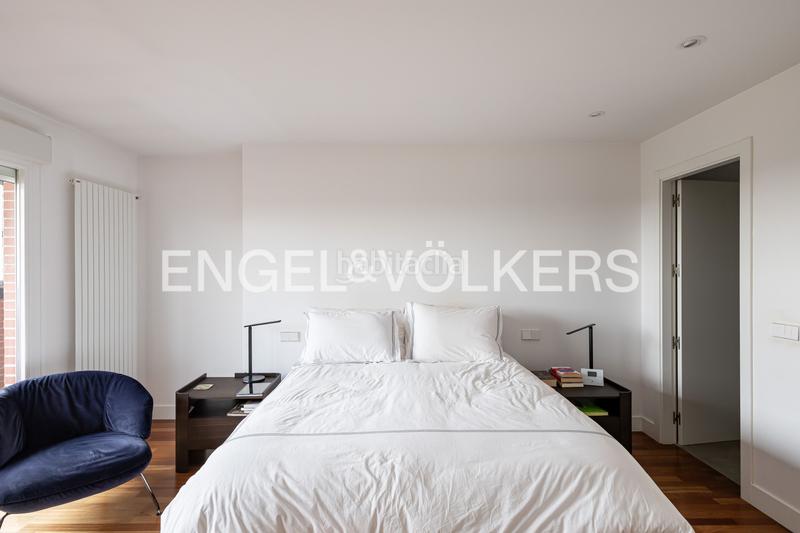 Foto a6554a9f-7f84-4748-9b34-9ca890806320. Duplex con riscaldamento parcheggio piscina in Monte el Pilar Majadahonda