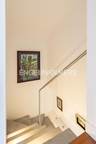 Foto c86dbe23-83ef-41f3-964d-b8a17f3d4cd0. Duplex con riscaldamento parcheggio piscina in Monte el Pilar Majadahonda