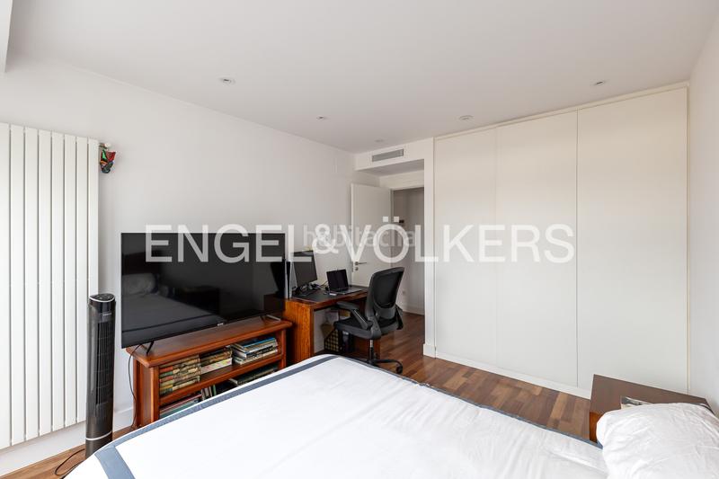 Foto ce6f5627-53d1-4646-8360-32458e5d99ce. Duplex con riscaldamento parcheggio piscina in Monte el Pilar Majadahonda