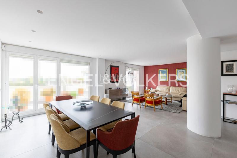 Foto e036a1b8-852f-4674-841b-4c279915f1c5. Duplex con riscaldamento parcheggio piscina in Monte el Pilar Majadahonda