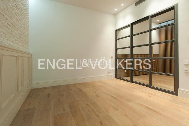 Foto f89da14a-01a0-45d1-a32d-2a09edb36b1f. Piccolo appartamento con riscaldamento in Ríos Rosas-Nuevos Ministerios Madrid