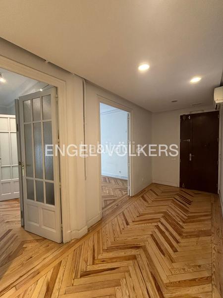 Foto d0b92719-bf40-4838-a94c-6a9e383fcc49. Apartament amb calefacció a Universidad-Malasaña Madrid