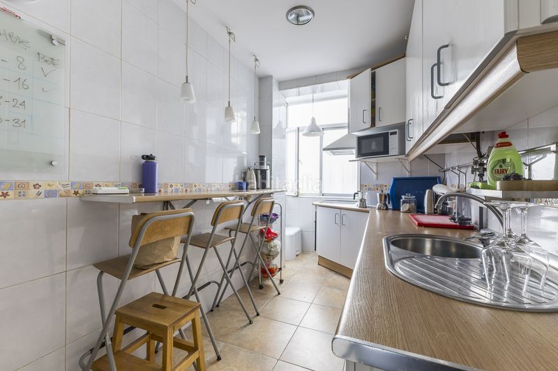 Apartamento luminoso piso exterior junto al retiro en Madrid - Imagen 17