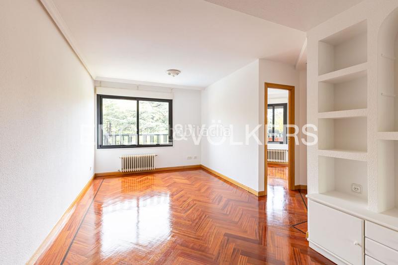 Foto a86d3125-d01f-4df0-8d5f-65a44fdbcea7. Apartament amb calefacció aparcament a Costillares Madrid