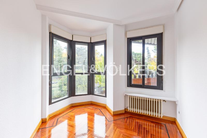 Foto a98a6a0d-8d58-4a04-a549-2acc894a80b9. Apartament amb calefacció aparcament a Costillares Madrid