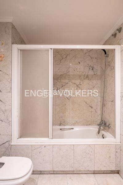 Foto fb662635-25ea-4e7d-a2ce-aedd71c397de. Apartament amb calefacció aparcament a Costillares Madrid