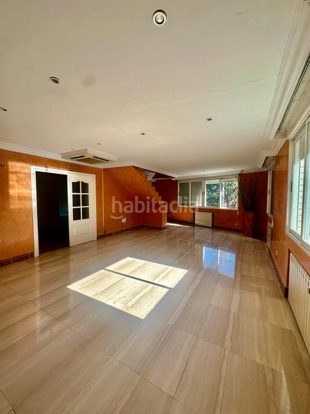 Foto ae3df423-c4af-450e-ac5a-45b2dacefea6. Casa amb calefacció aparcament a Parquelagos-Puente Nuevo Galapagar