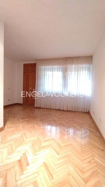 Foto 019fc9f9-609e-46a0-b701-1885dc3cc803. Rent apartment with heating parking pool in Avenida Europa Pozuelo de Alarcón