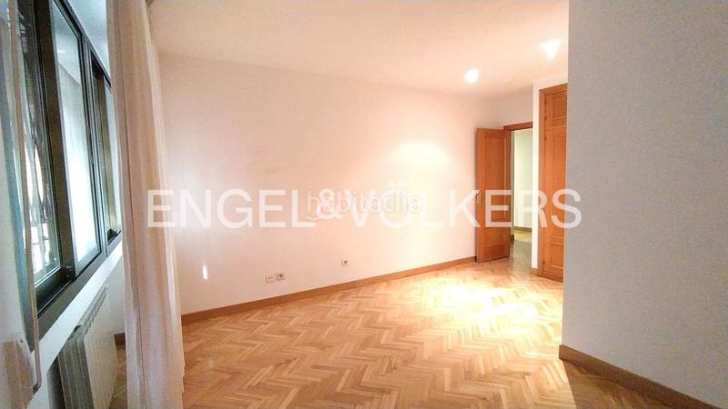 Foto 2a73d531-ef01-48b7-b1c2-c6d2843f2ad5. Rent apartment with heating parking pool in Avenida Europa Pozuelo de Alarcón