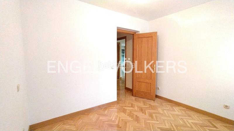 Foto aef6be95-12d1-4391-ba72-50c2b794c13e. Rent apartment with heating parking pool in Avenida Europa Pozuelo de Alarcón
