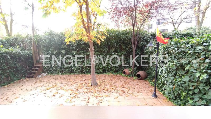 Foto c08b2142-0c6d-4140-be3b-8d5c64331c3d. Rent apartment with heating parking pool in Avenida Europa Pozuelo de Alarcón