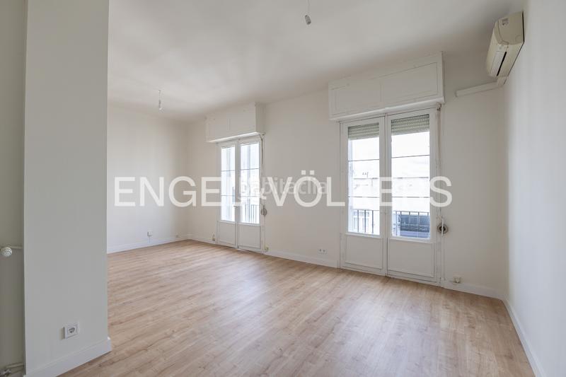 Foto 80a07ea0-4062-48f6-a03f-61b76eaff0bb. Miete appartement mit heizung in Recoletos Madrid