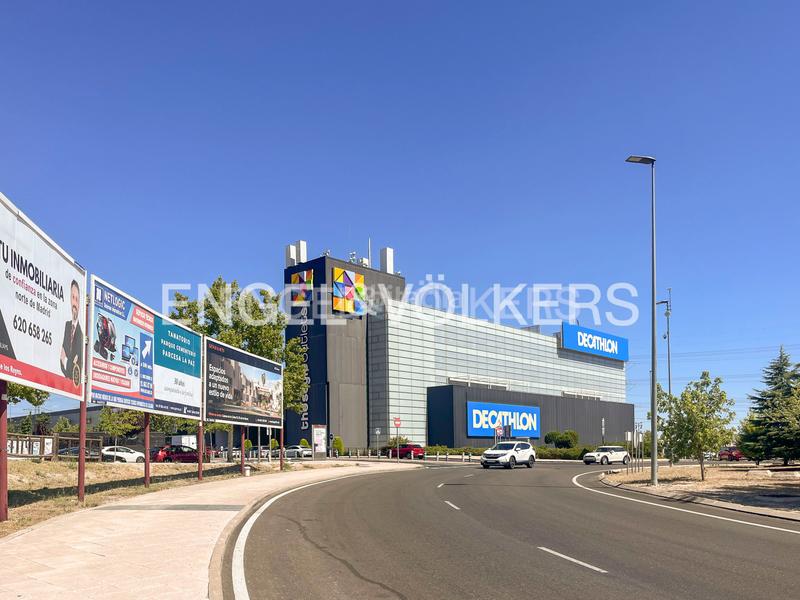 Foto b6dde232-77bc-4eef-9299-a50e75ac2ddc. Miete loft mit heizung parking pool in Polígono Industrial Sur San Sebastián de los Reyes