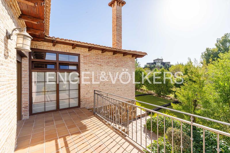 Foto 533e6208-c952-484c-9833-fb068943e246. Casa magnífico chalet en jarabeltran en Pino Alto-Navarredonda Valdemorillo