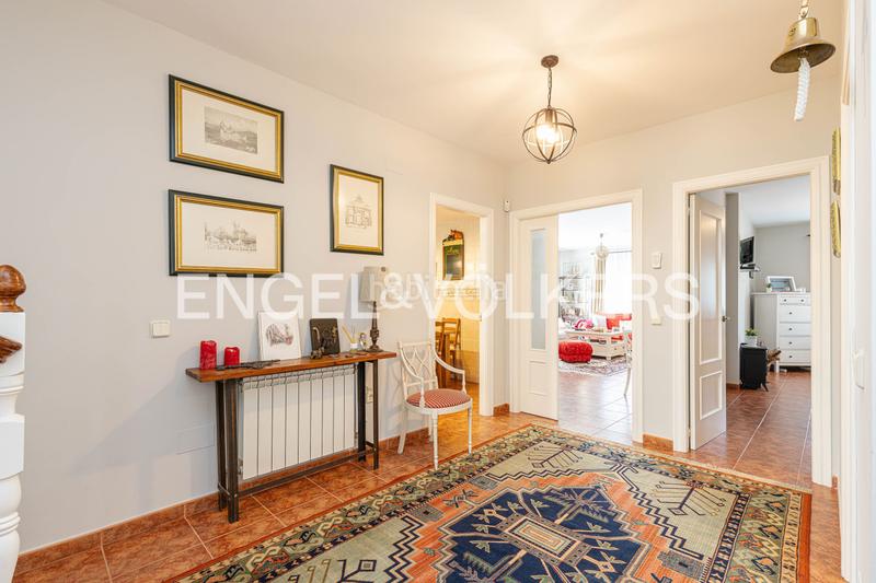 Foto 8a19fa2b-4e0e-48e3-8936-391c75ea0bbd. Casa magnífico chalet en jarabeltran en Pino Alto-Navarredonda Valdemorillo