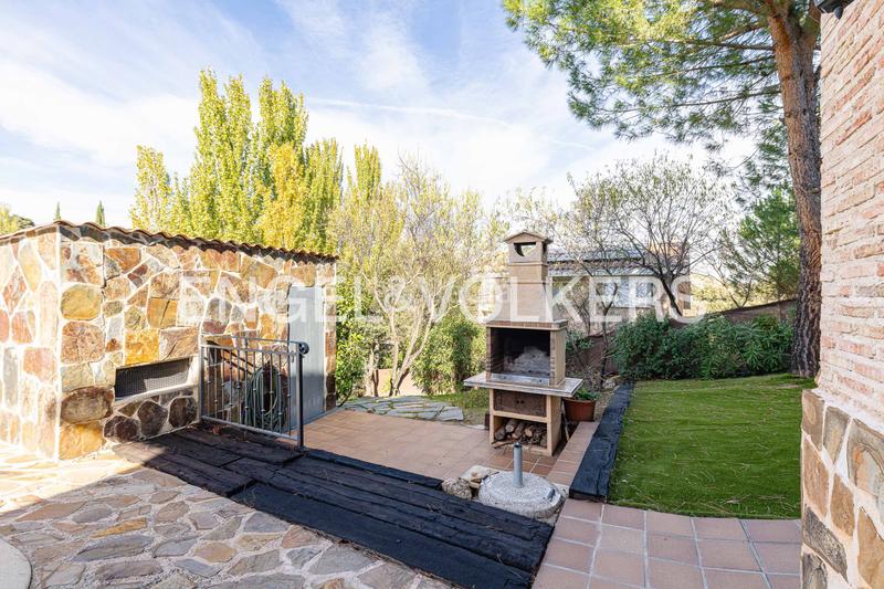 Foto 9b0a7171-55ef-4fe9-8991-92c0060b46d4. Casa magnífico chalet en jarabeltran en Pino Alto-Navarredonda Valdemorillo