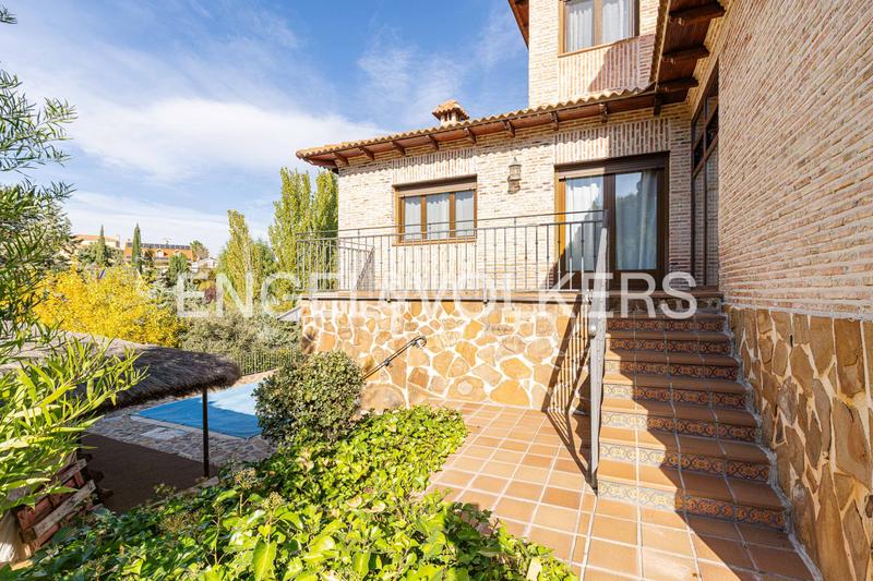 Foto de01576a-ceb2-48b2-9177-51b35ae3a1f2. Casa magnífico chalet en jarabeltran en Pino Alto-Navarredonda Valdemorillo