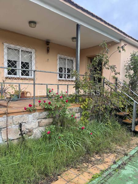 Foto 6f42cd63-fd6e-49c5-9ed8-ba0c8a5ded9d. Casa con riscaldamento parcheggio piscina in Pueblo Pozuelo de Alarcón