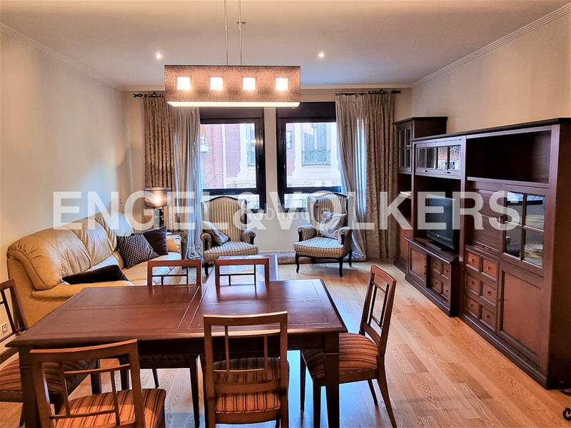 Foto 831a4dfb-157b-4fbb-9f45-47ba245c8d76. Alquiler apartamento estupendo piso exterior con terraza, garaje y trastero en barrio salamancaGuindalera en Madrid