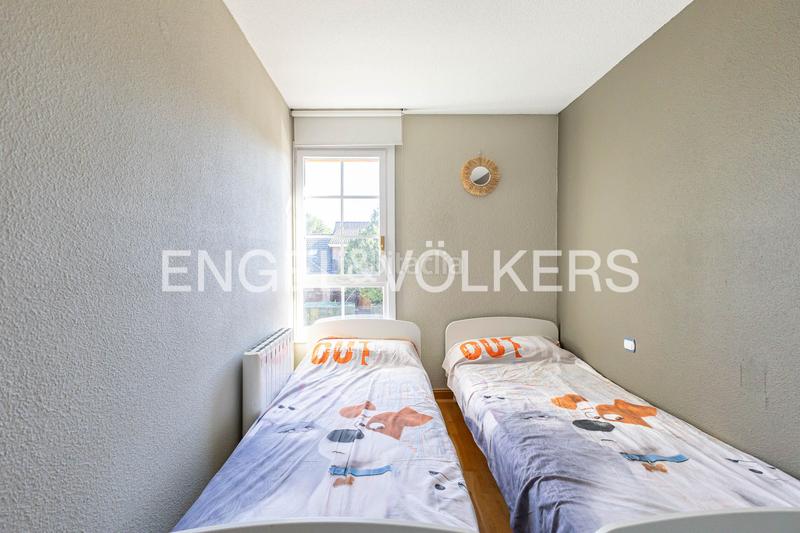 Foto 69d07615-6cfc-4b3a-9f7f-f375198a3afe. Rent semi detached house with heating in Becerril de la Sierra