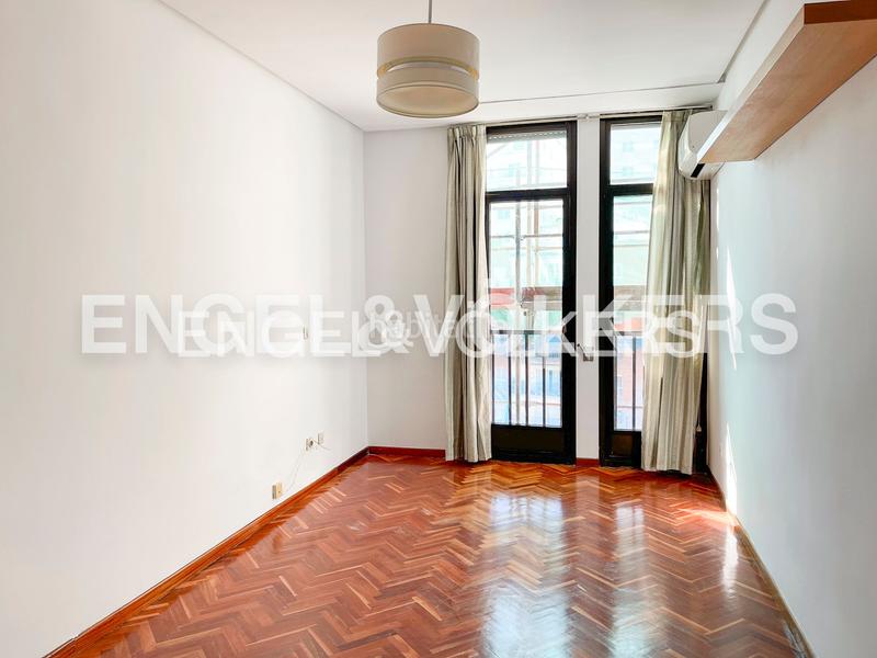 Foto 1e7c7c76-7658-46b8-bce3-2480ffcfbe9f. Alquiler apartamento amplio apartamento de 1 dormitorio sin amueblar en conde duque en Madrid