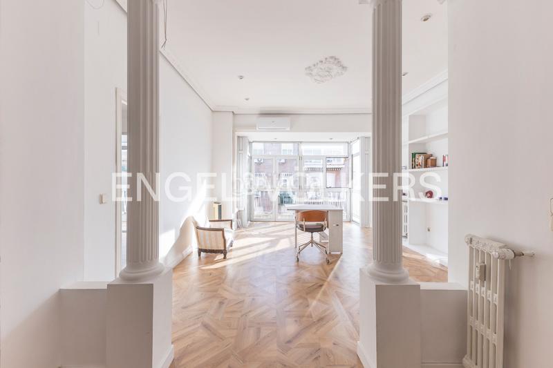 Foto 8aee44b7-74fa-4983-b618-5075995a3a5f. Alquiler apartamento luminoso piso de 1 habitación en excelente ubicación en Madrid