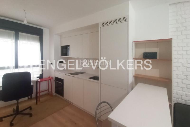 Foto 6f42cd50-d129-40e6-a96a-12a388c5be9a. Lloguer apartament amb calefacció aparcament piscina a Madrid